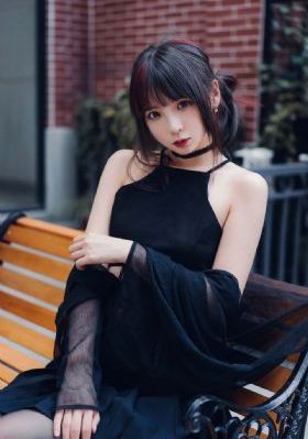 大象蕉国产情侣_高清免费观看